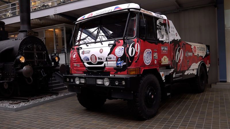 Legendární závodní Tatra, která vyhrávala Dakar, je vystavená v Národním technickém muzeu